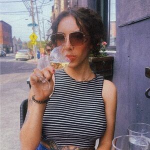 Meet your Posher, Kasandra